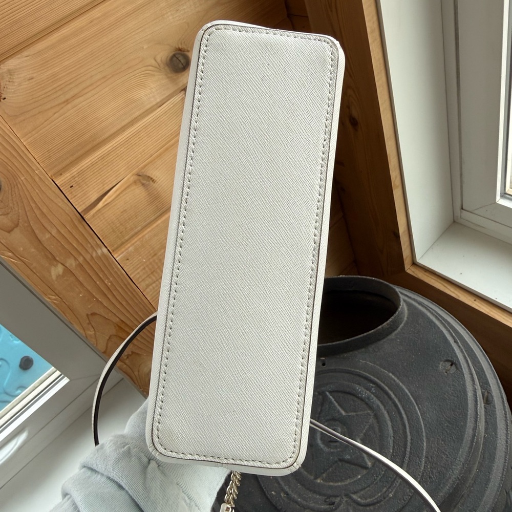 Kate Spade New York Cameron Hilli Saffiano Leather Crossbody Bag White/Gold - Picture 3 of 10